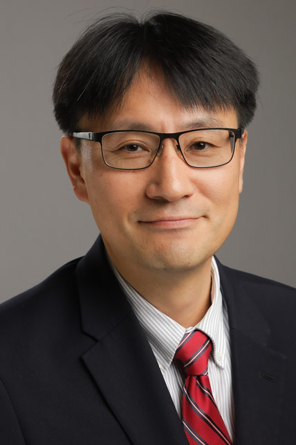 Dong K Yoo